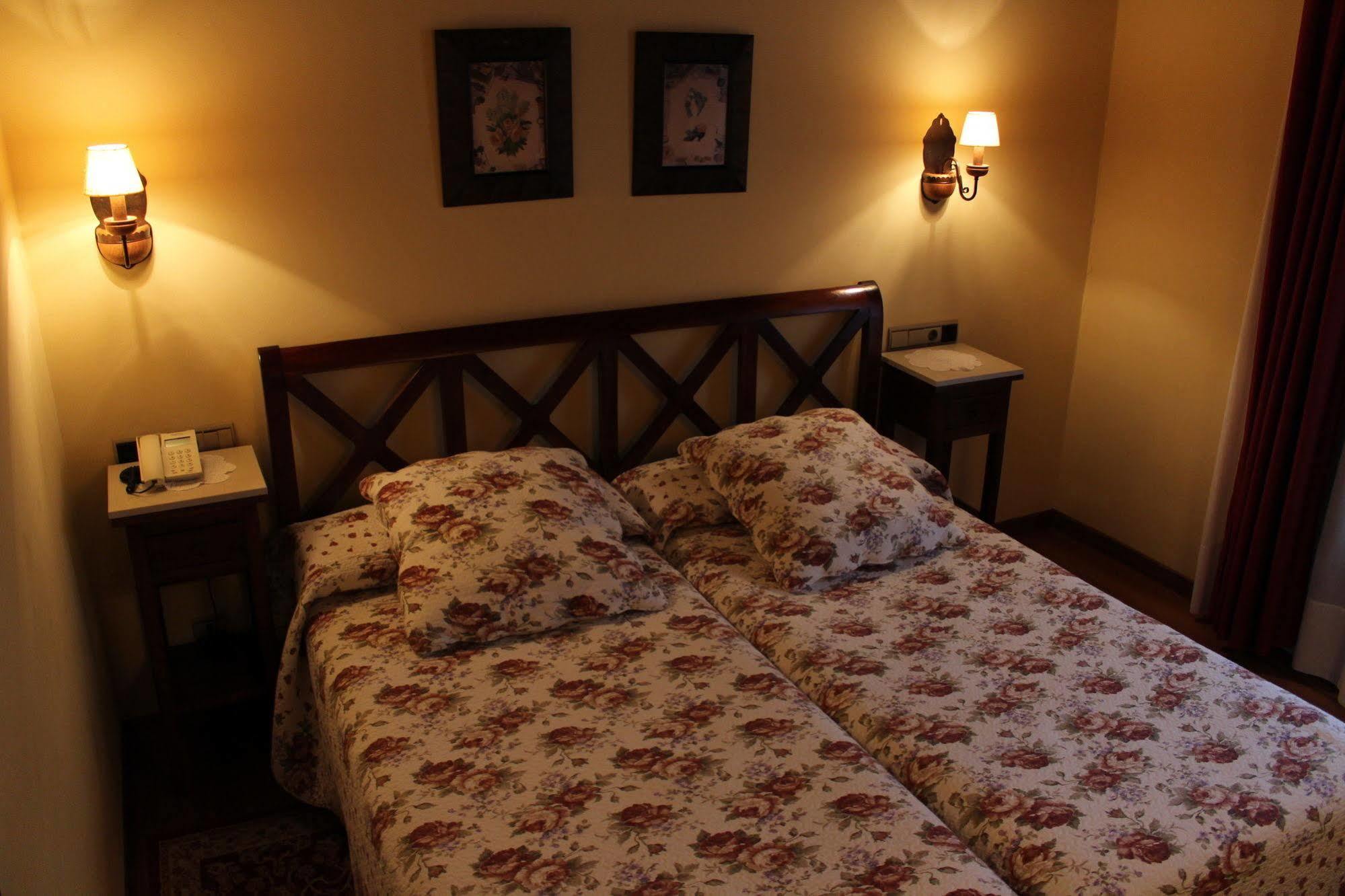 Hotel Casa Prendes クディレロ エクステリア 写真
